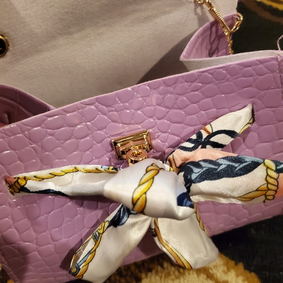 Faux Croc Leather shoulder bag - Picture 3 of 8